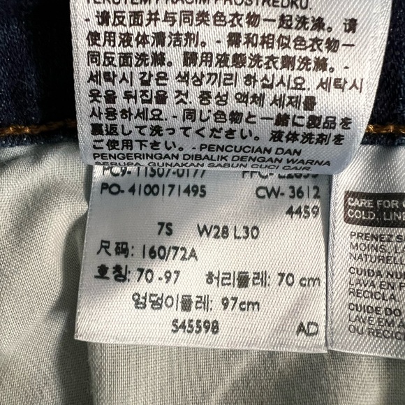 LEVIS - Picture 8 of 9